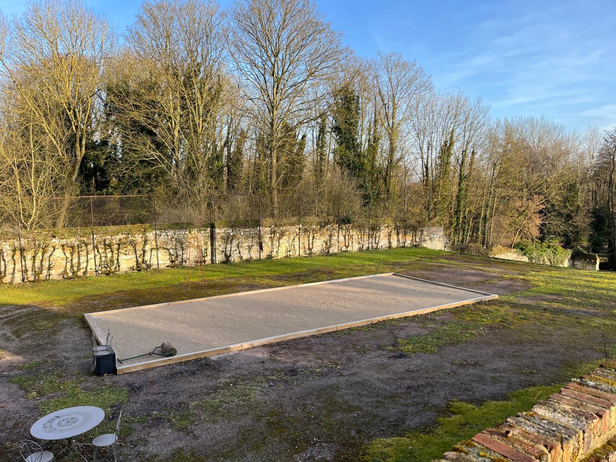 Gite De L'Abbaye D'Etrun Exteriör bild