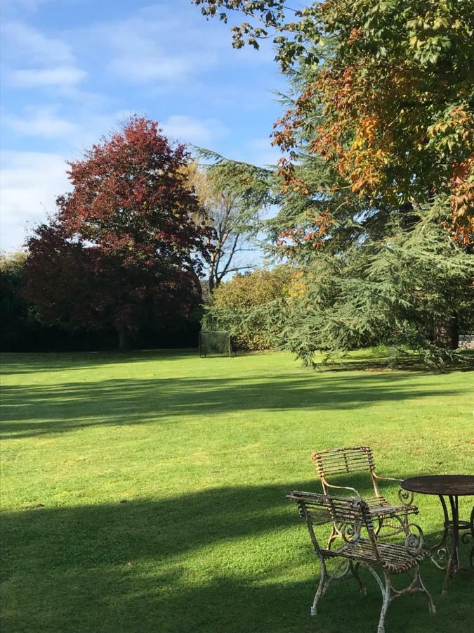 Gite De L'Abbaye D'Etrun Exteriör bild